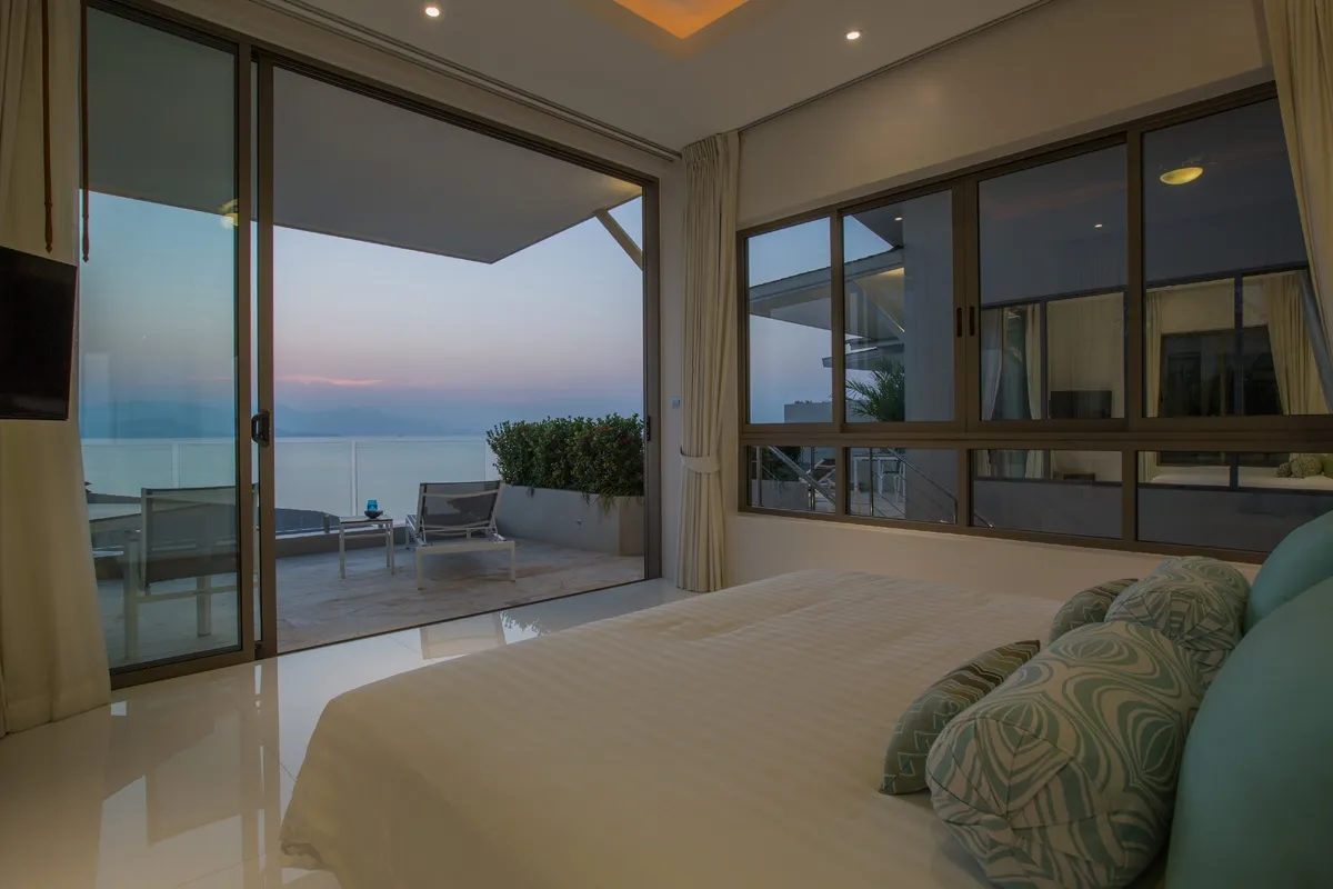 Master Bedroom (Blue room) view