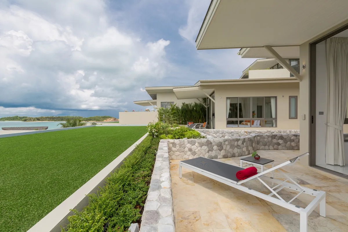 Master Bedroom (Red Room) Patio area