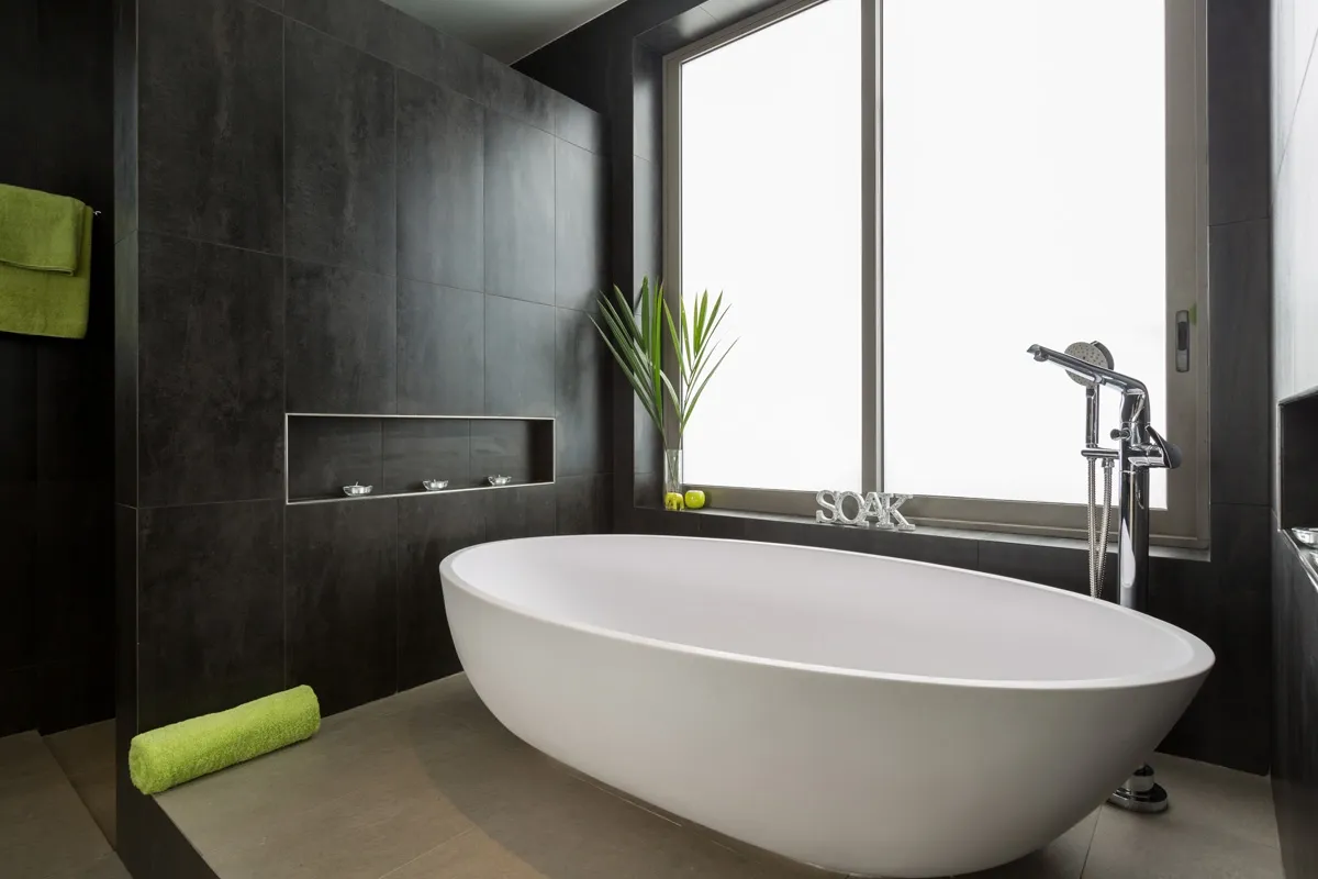 Master Bedroom (Lime Room) Bath Tub