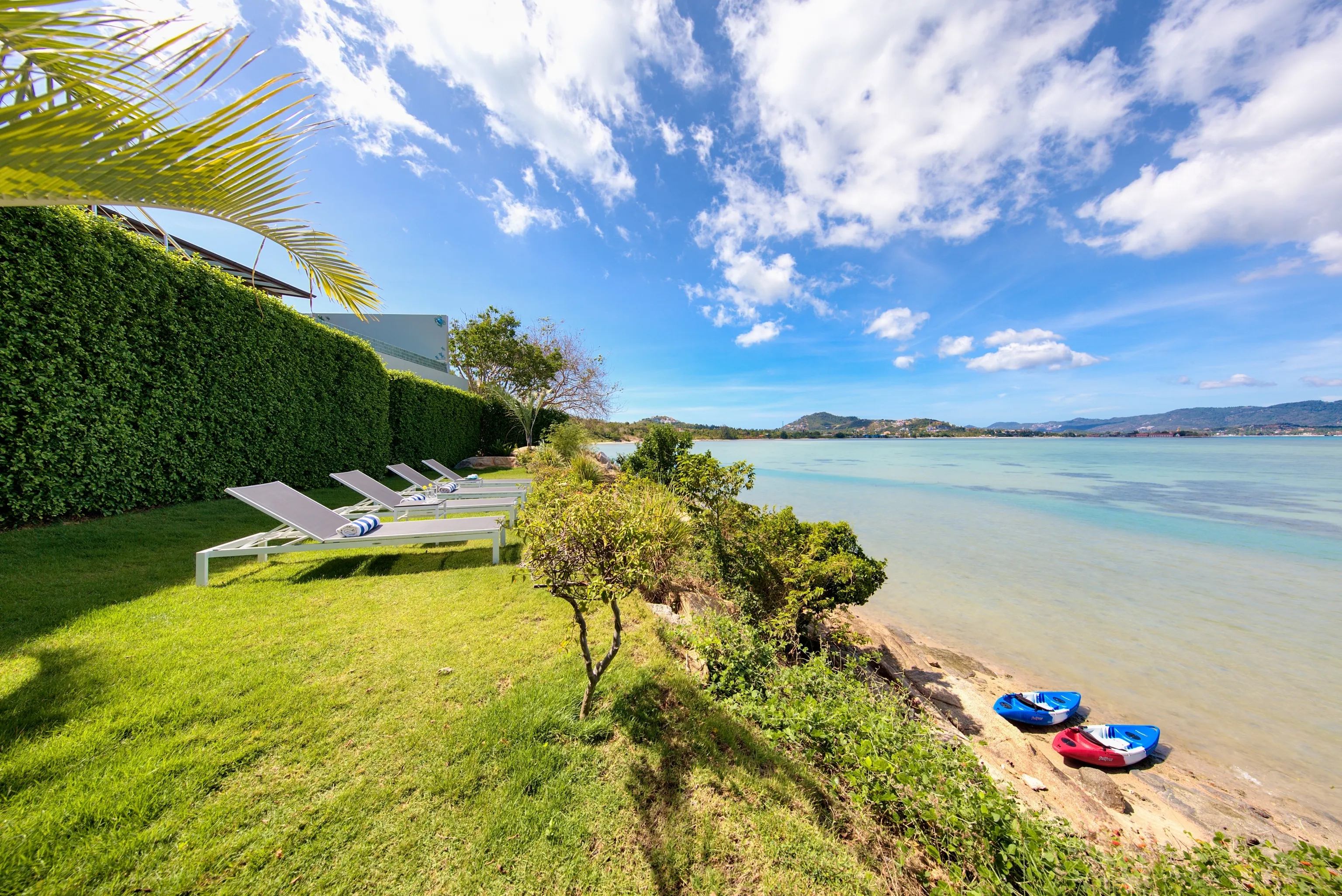 Villa garden and beach