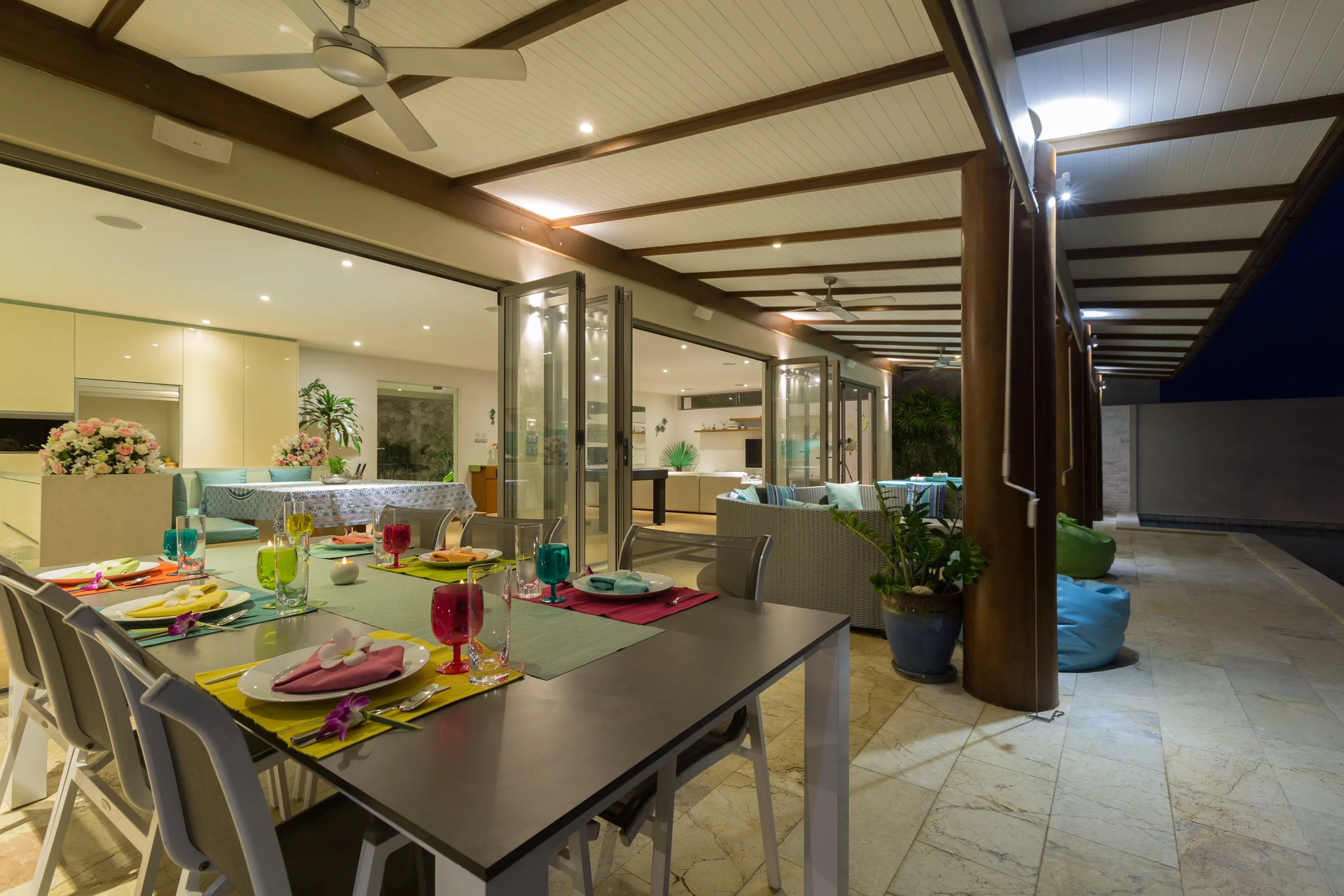 Outside dining option